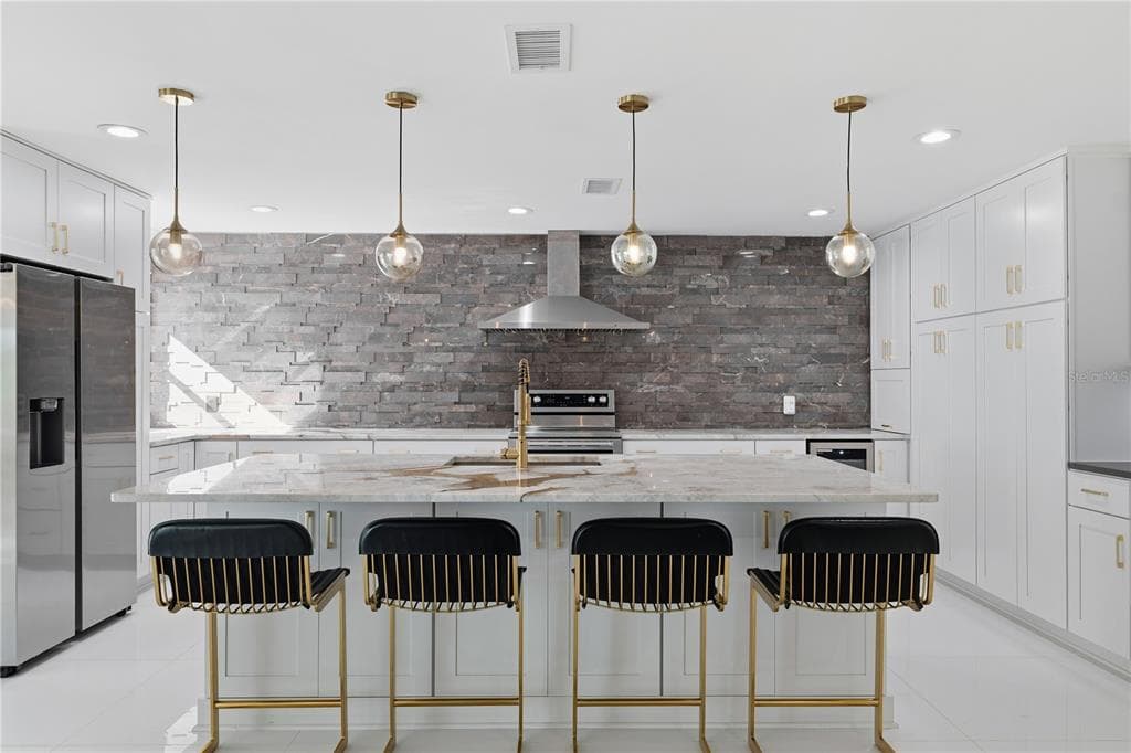 3630 S BEACH DRIVE - Interior/Exterior Photo 4 - TAMPA, FL