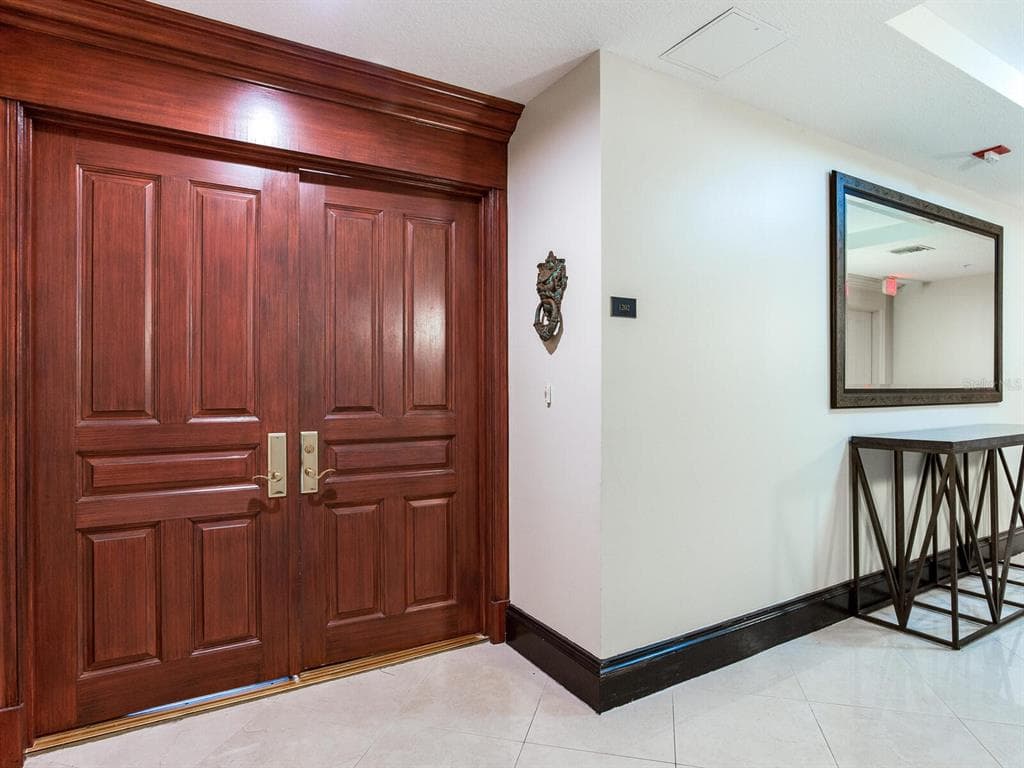 3507 BAYSHORE BOULEVARD UNIT 1202 - Interior/Exterior Photo 5 - TAMPA, FL