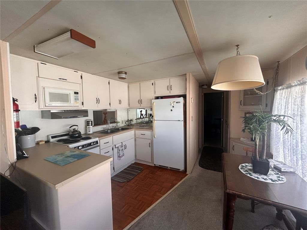 7045 FAIRVIEW VILLAGE CIRCLE - Interior/Exterior Photo 5 - WINTER HAVEN, FL