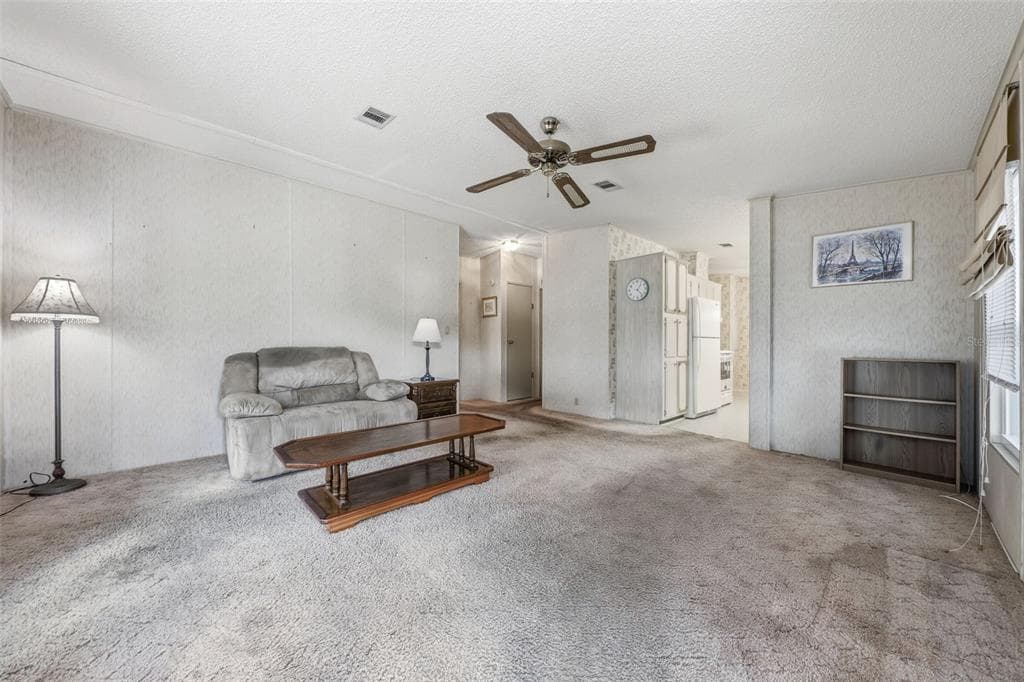 221 COVENT GARDEN AVENUE - Interior/Exterior Photo 5 - DAVENPORT, FL