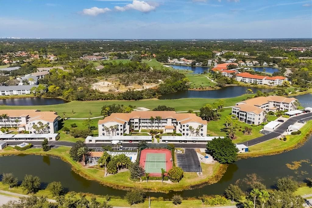 9620 CLUB SOUTH CIRCLE UNIT 5310 - Interior/Exterior Photo 3 - SARASOTA, FL