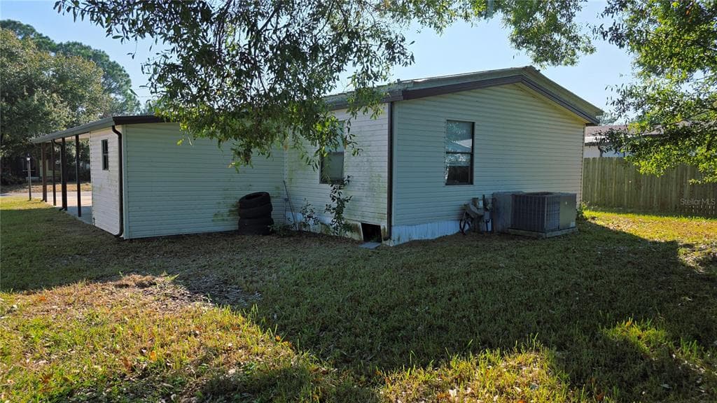 437 SKYLINE DRIVE E - Interior/Exterior Photo 4 - LAKELAND, FL