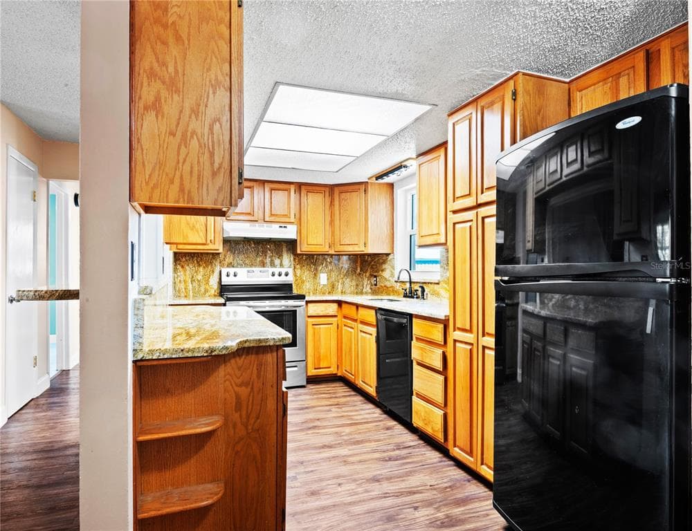 771 MURPHY AVENUE N - Interior/Exterior Photo 5 - ST PETERSBURG, FL