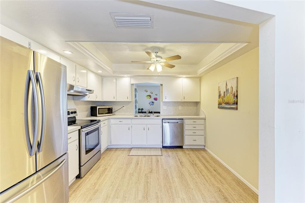 1335 WHISPERING LANE - Interior/Exterior Photo 5 - VENICE, FL