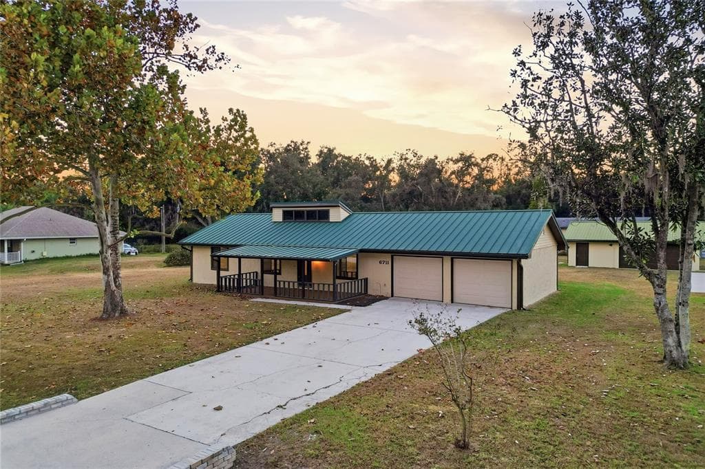 6711 NEWMAN CIRCLE E - Interior/Exterior Photo 3 - LAKELAND, FL