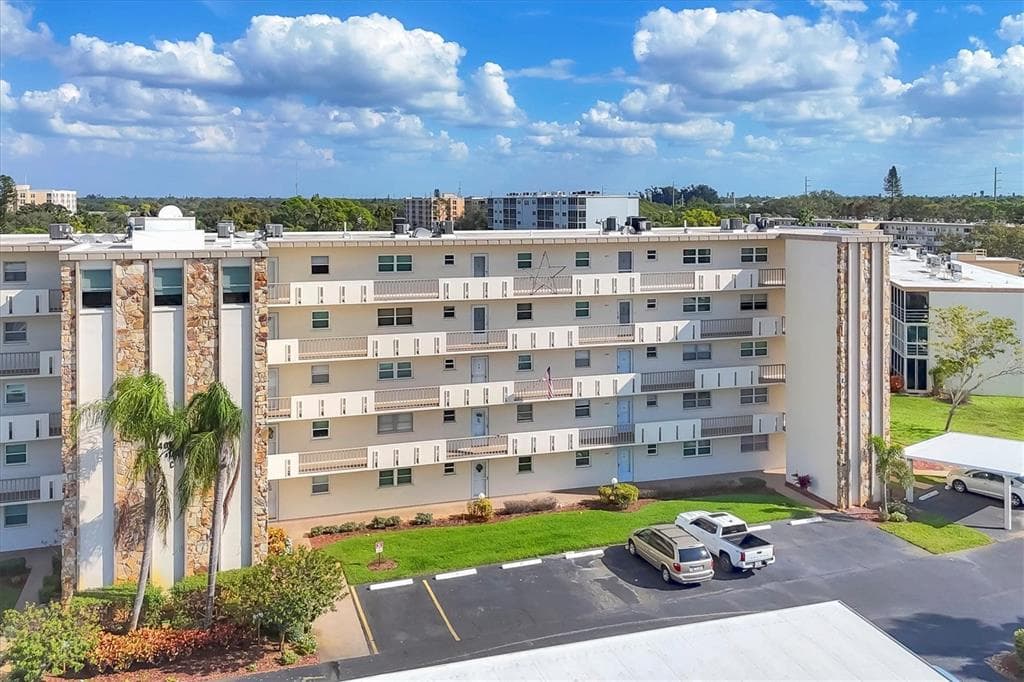 4080 IRONWOOD CIRCLE UNIT 306C - Interior/Exterior Photo 5 - BRADENTON, FL