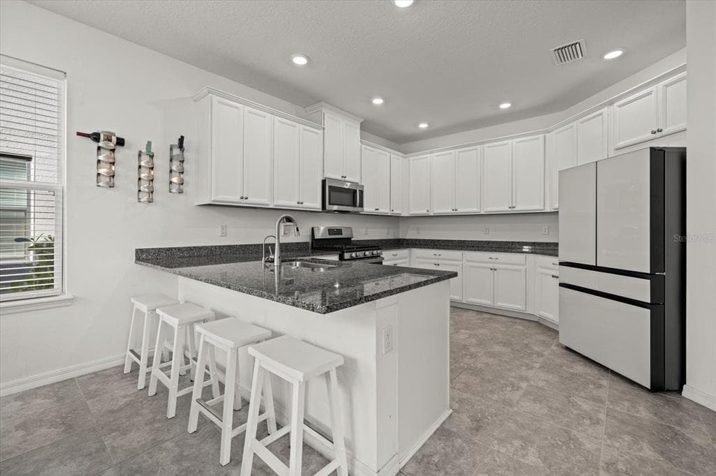 16226 PAYNES MILL DRIVE - Interior/Exterior Photo 3 - BRADENTON, FL