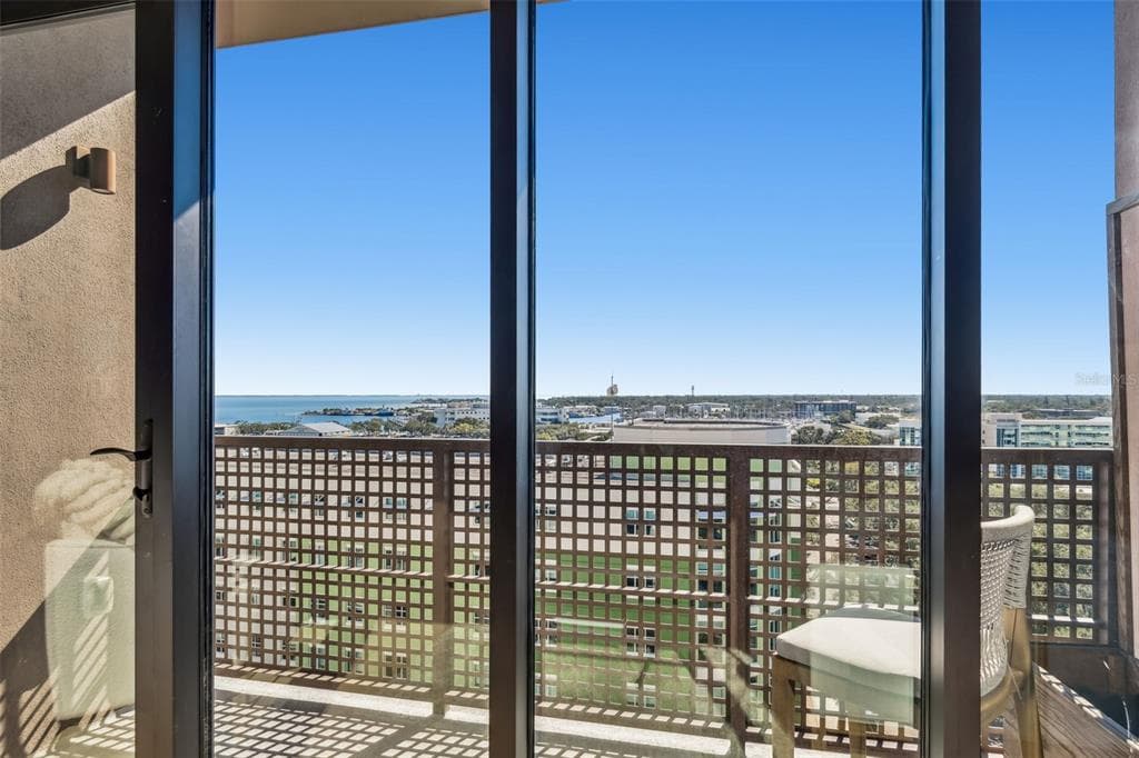 199 DALI BOULEVARD UNIT 1001 - Interior/Exterior Photo 5 - ST PETERSBURG, FL