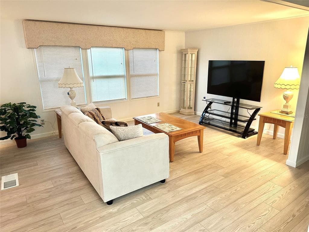 2000 E BAY DRIVE UNIT 83 - Interior/Exterior Photo 4 - LARGO, FL