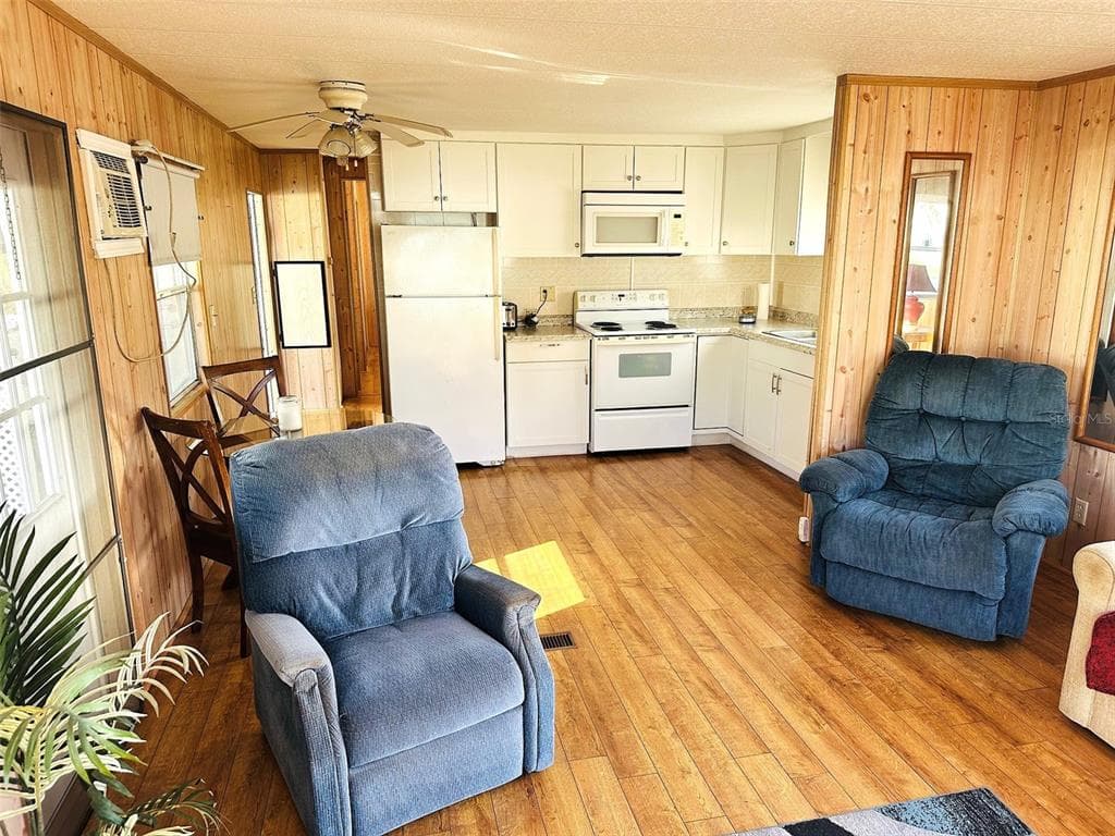 8300 SEMINOLE BOULEVARD UNIT 318 - Interior/Exterior Photo 5 - SEMINOLE, FL