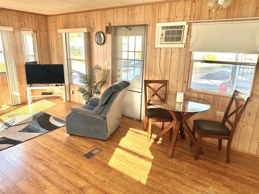 8300 SEMINOLE BOULEVARD UNIT 318 - Interior/Exterior Photo 4 - SEMINOLE, FL