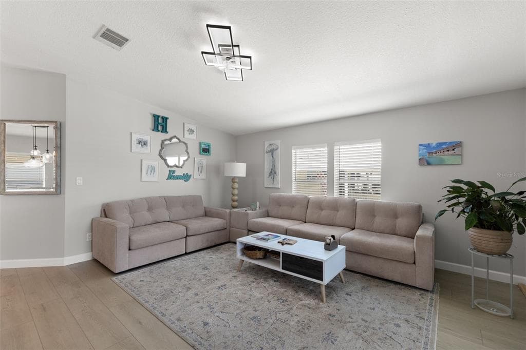 7048 MOUNT ESSEX DRIVE NE UNIT 493 - Interior/Exterior Photo 4 - ST PETERSBURG, FL