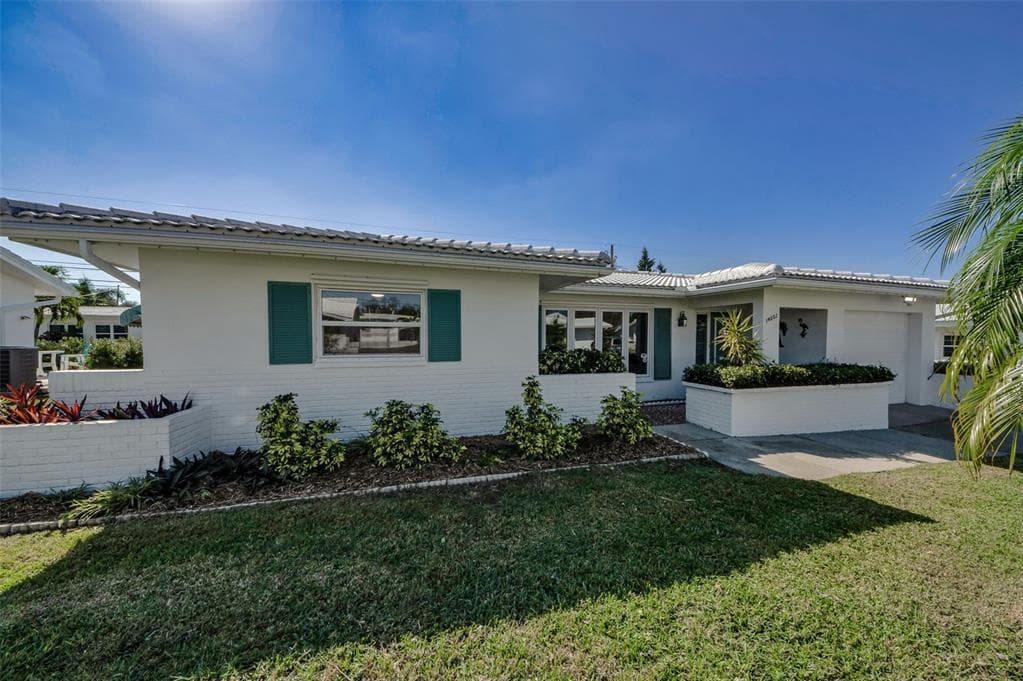 14052 89TH AVENUE - Interior/Exterior Photo 2 - SEMINOLE, FL