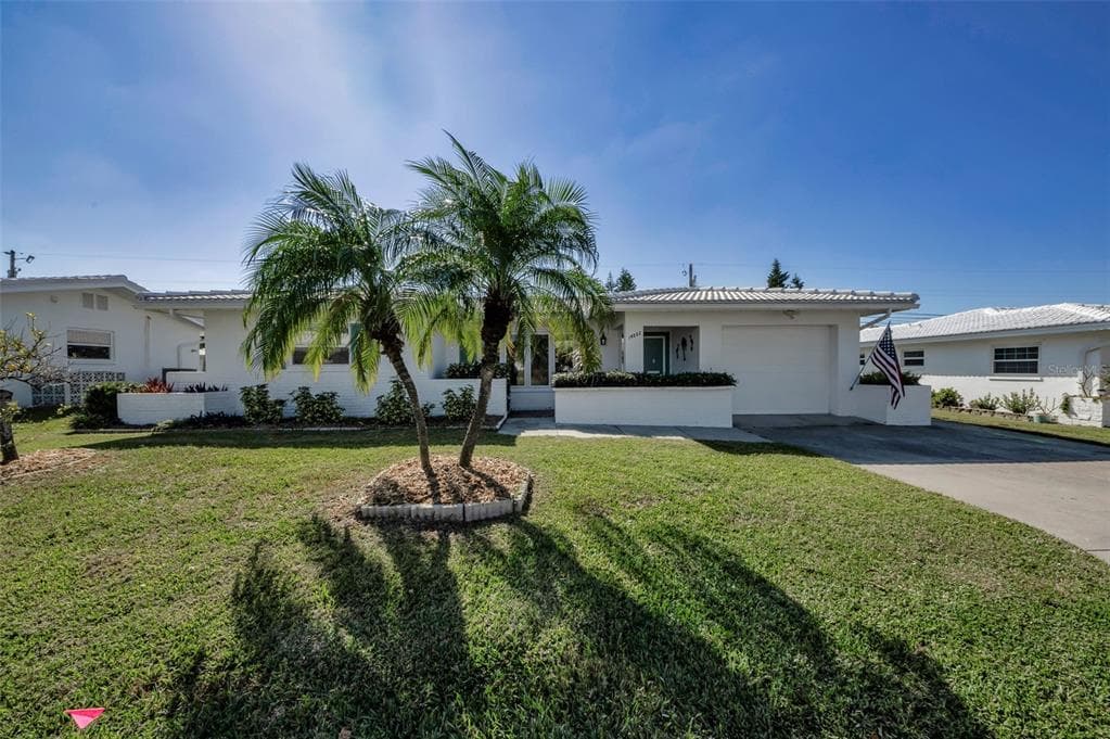 14052 89TH AVENUE - Interior/Exterior Photo 3 - SEMINOLE, FL