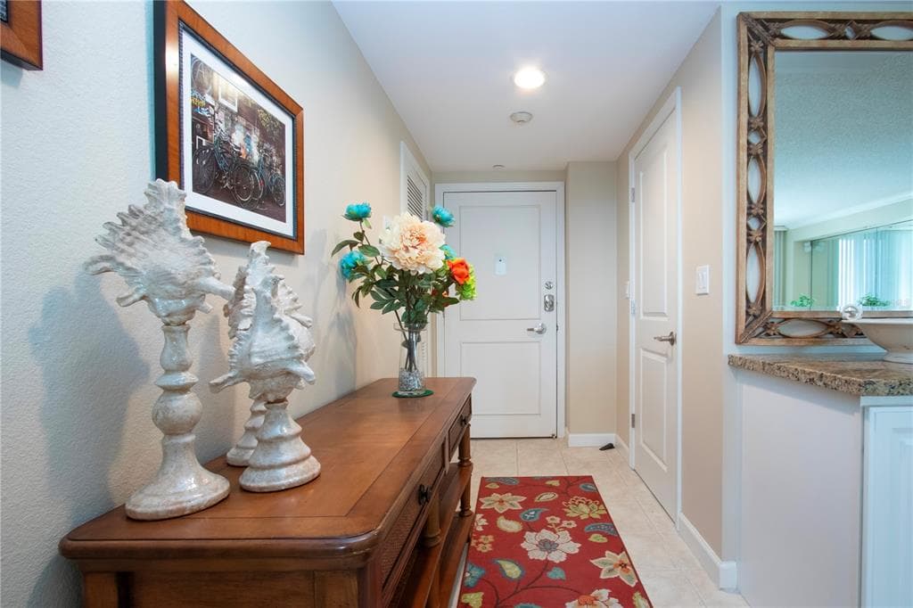 1212 BENJAMIN FRANKLIN DRIVE UNIT 607 - Interior/Exterior Photo 4 - SARASOTA, FL