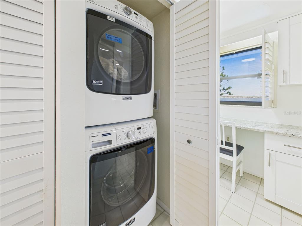 8767 MIDNIGHT PASS ROAD UNIT 403F - Interior/Exterior Photo 3 - SARASOTA, FL