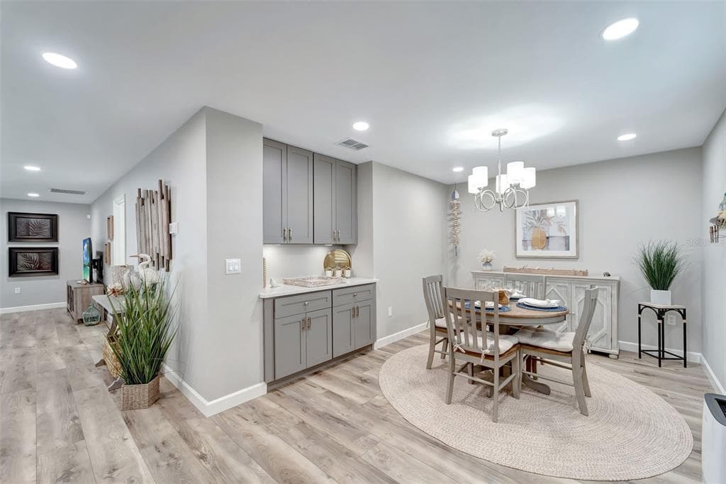 3546 AUBURN COURT UNIT 240 - Interior/Exterior Photo 5 - SARASOTA, FL