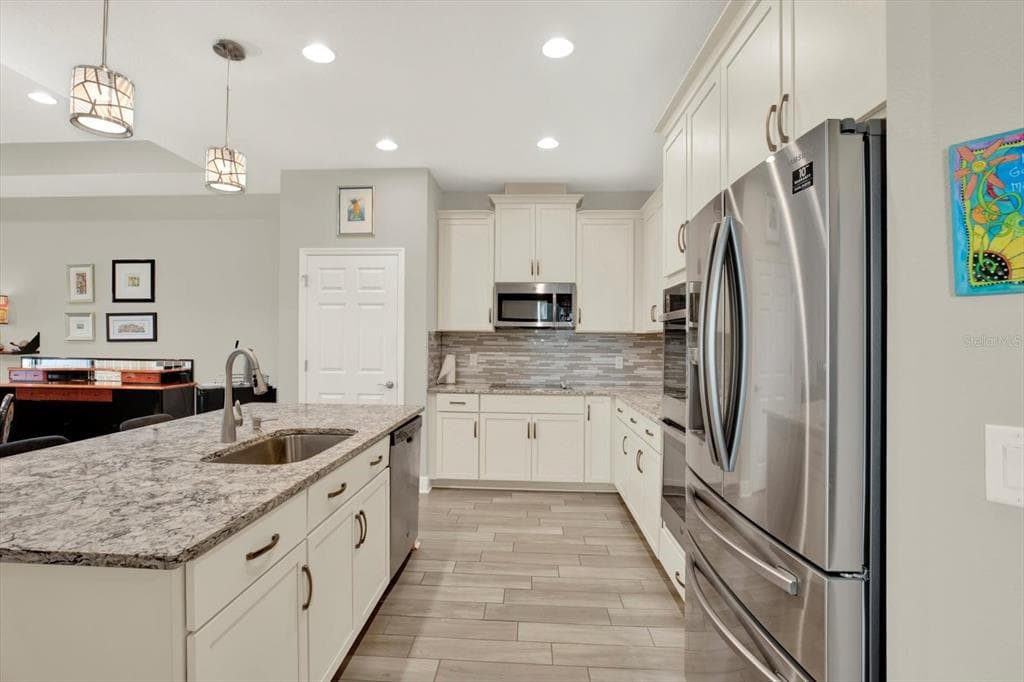 19323 HAWK VALLEY DRIVE - Interior/Exterior Photo 3 - TAMPA, FL