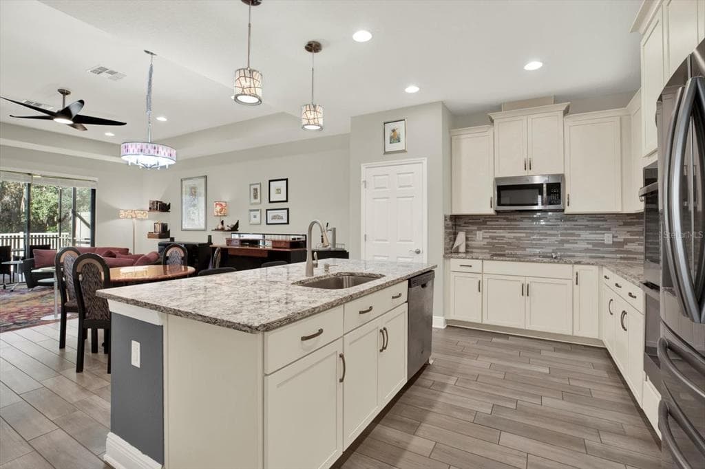 19323 HAWK VALLEY DRIVE - Interior/Exterior Photo 4 - TAMPA, FL