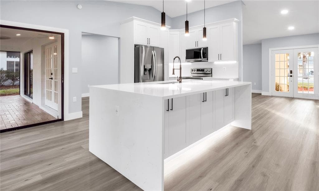 1007 NW 82ND STREET - Interior/Exterior Photo 5 - BRADENTON, FL