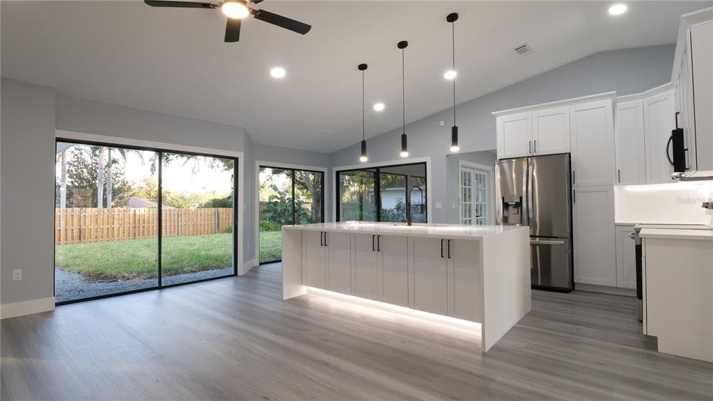 1007 NW 82ND STREET - Interior/Exterior Photo 4 - BRADENTON, FL