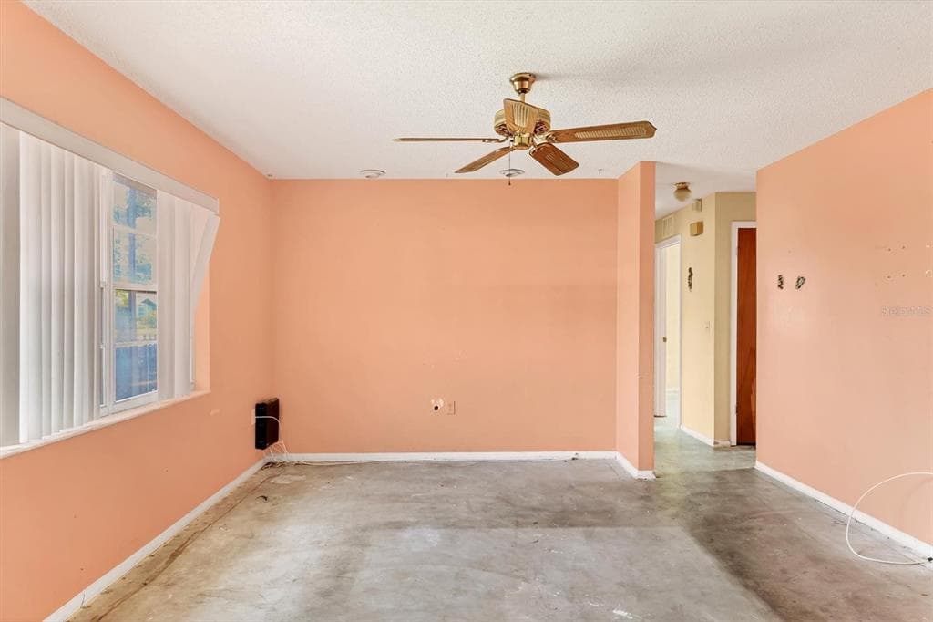 3805 11TH AVENUE W - Interior/Exterior Photo 5 - BRADENTON, FL