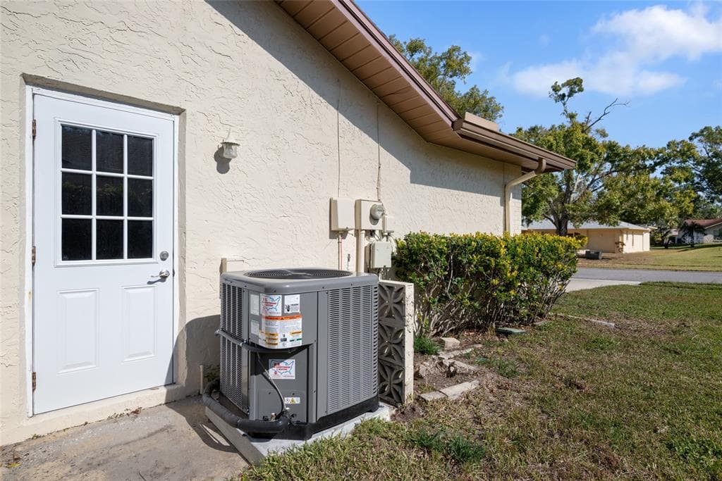 1730 DUGALL COURT - Interior/Exterior Photo 5 - PALM HARBOR, FL