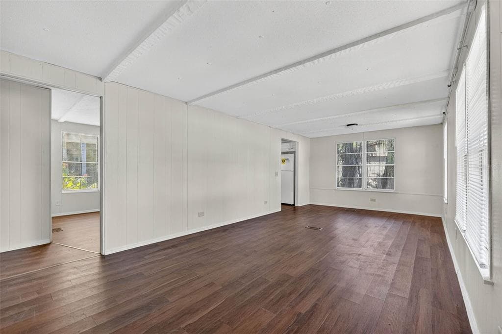 827 INDIAN BLUFF - Interior/Exterior Photo 5 - WINTER HAVEN, FL