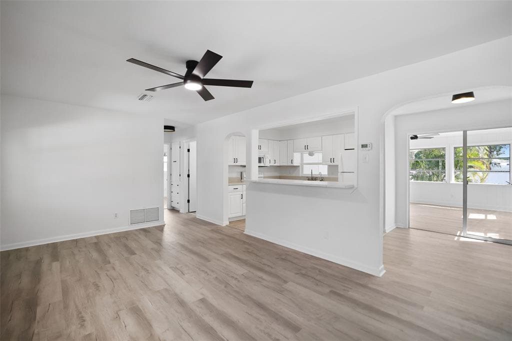 637 BELTREES STREET - Interior/Exterior Photo 2 - DUNEDIN, FL