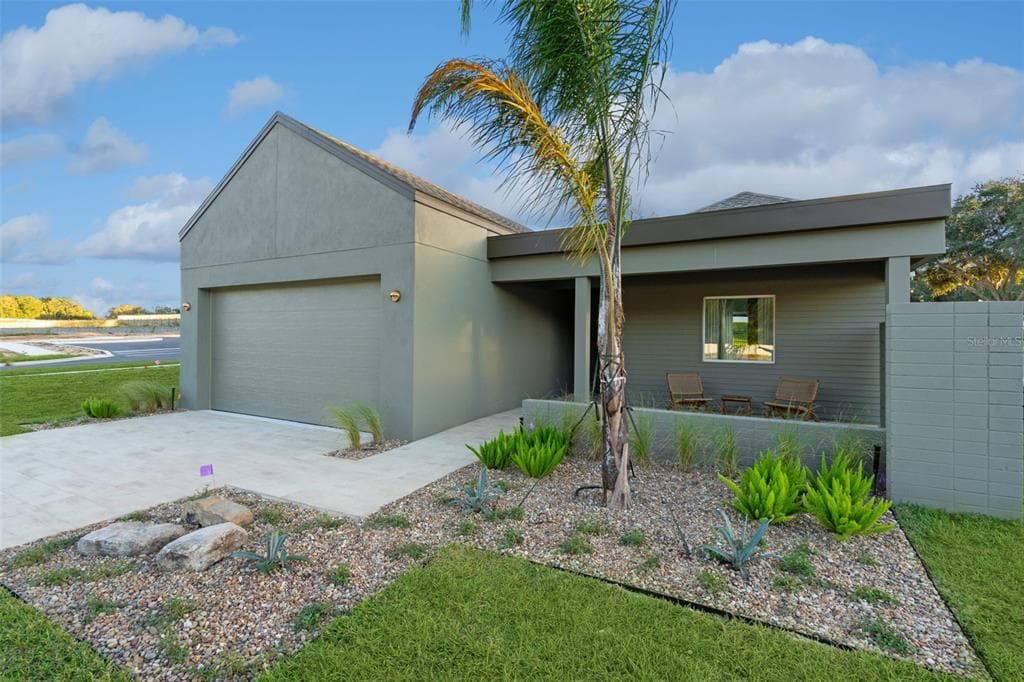 430 SKYFIELD COURT - Interior/Exterior Photo 3 - LADY LAKE, FL