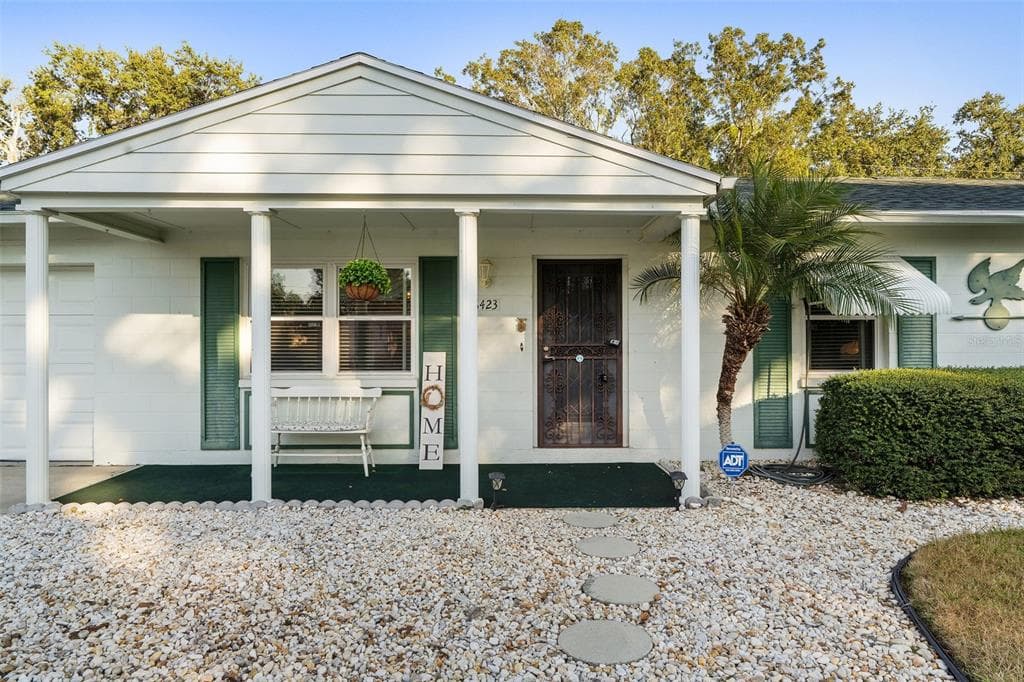 6423 MURRAY HILL DRIVE - Interior/Exterior Photo 3 - TAMPA, FL