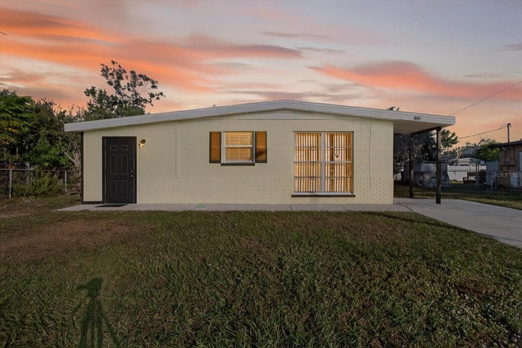 805 29TH STREET E - Interior/Exterior Photo 2 - BRADENTON, FL