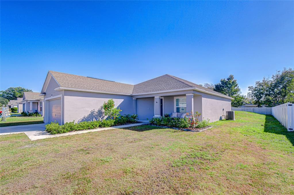 3142 BECKETT WAY - Interior/Exterior Photo 3 - LAKELAND, FL