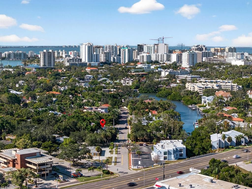 1960 LINCOLN DRIVE - Interior/Exterior Photo 3 - SARASOTA, FL