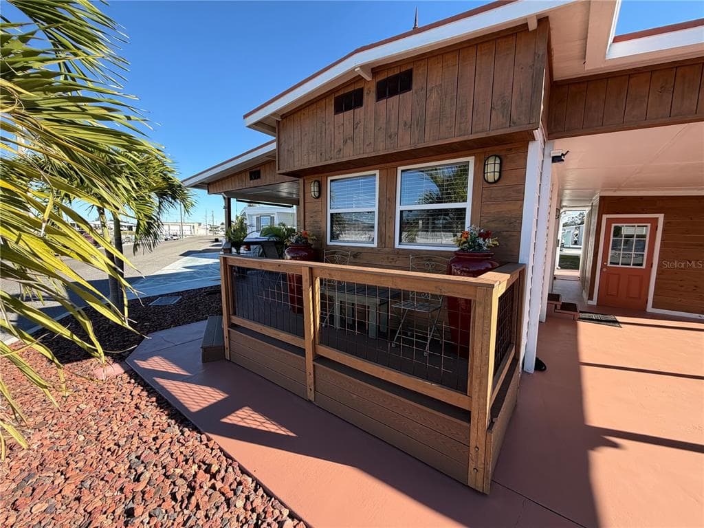 2216 PENNSYLVANIA AVENUE - Interior/Exterior Photo 2 - BRADENTON, FL