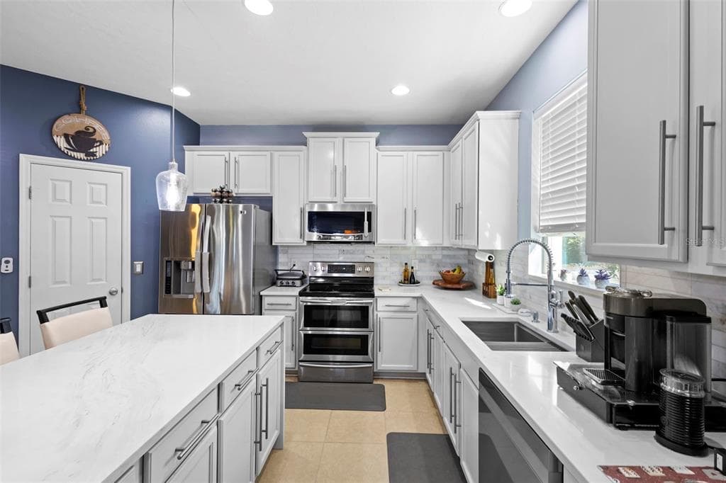 641 BRIDGEFORD CROSSING BOULEVARD - Interior/Exterior Photo 5 - DAVENPORT, FL