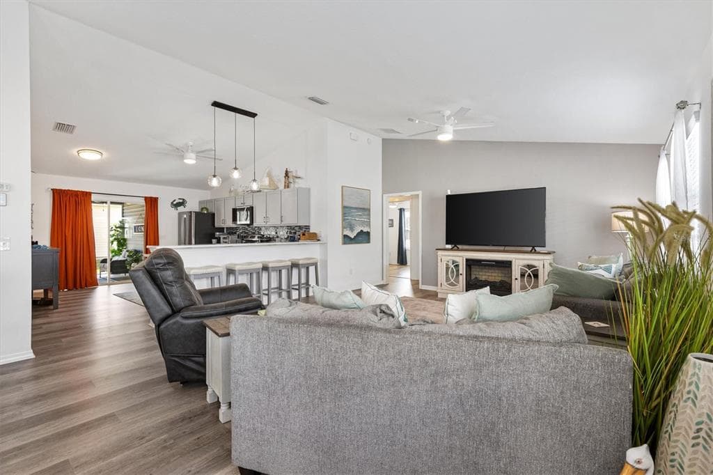 1812 CHANCEY - Interior/Exterior Photo 5 - THE VILLAGES, FL