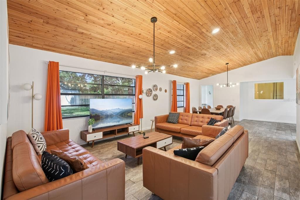 6989 122ND WAY - Interior/Exterior Photo 3 - SEMINOLE, FL