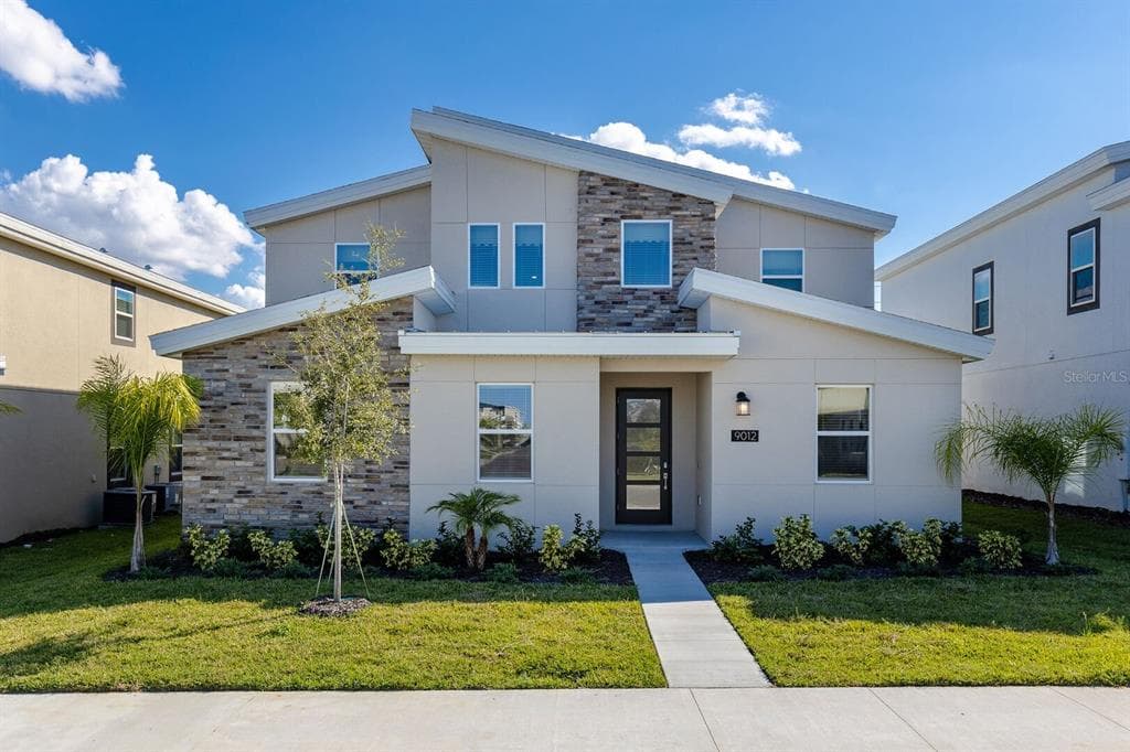 9012 SOMMERSET HILLS DRIVE