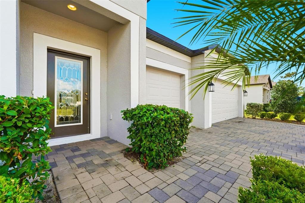 17618 CORTES CREEK BOULEVARD - Interior/Exterior Photo 2 - SPRING HILL, FL