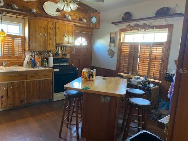 2701 4TH AVENUE N - Interior/Exterior Photo 3 - ST PETERSBURG, FL