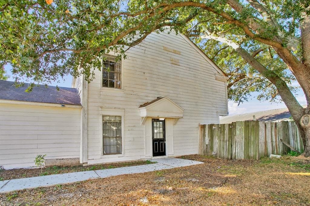 1817 CRYSTAL GROVE DRIVE - Interior/Exterior Photo 2 - LAKELAND, FL