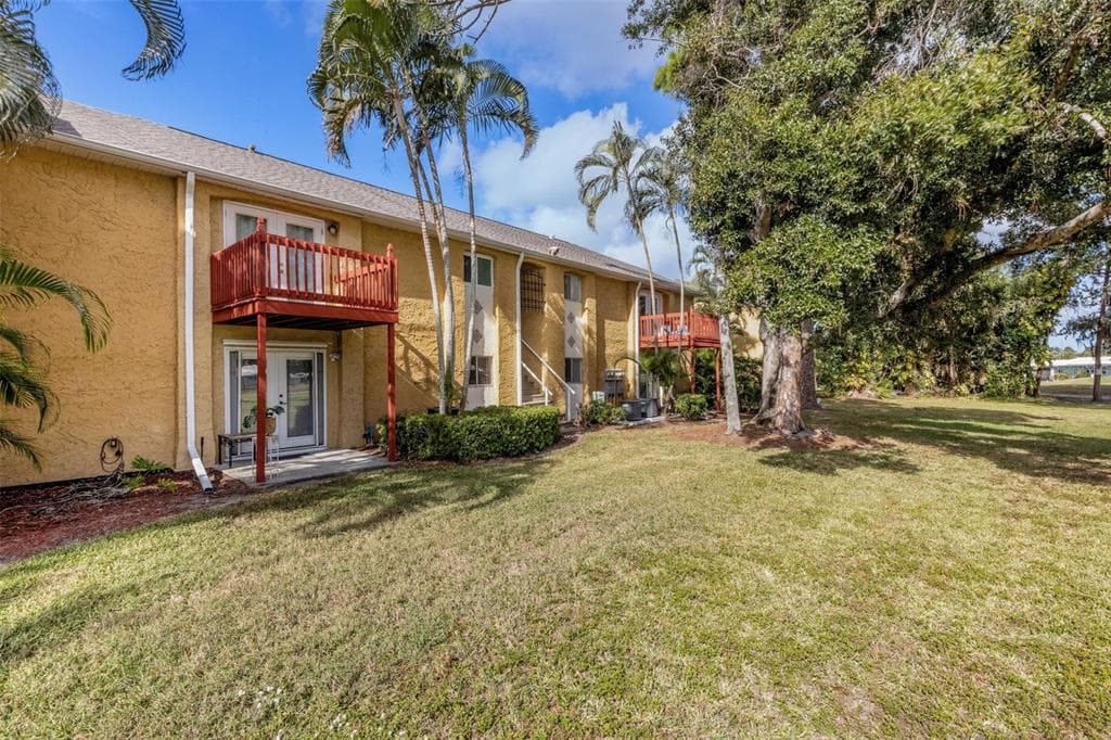 1737 PARAKEET WAY UNIT 608 - Interior/Exterior Photo 3 - SARASOTA, FL