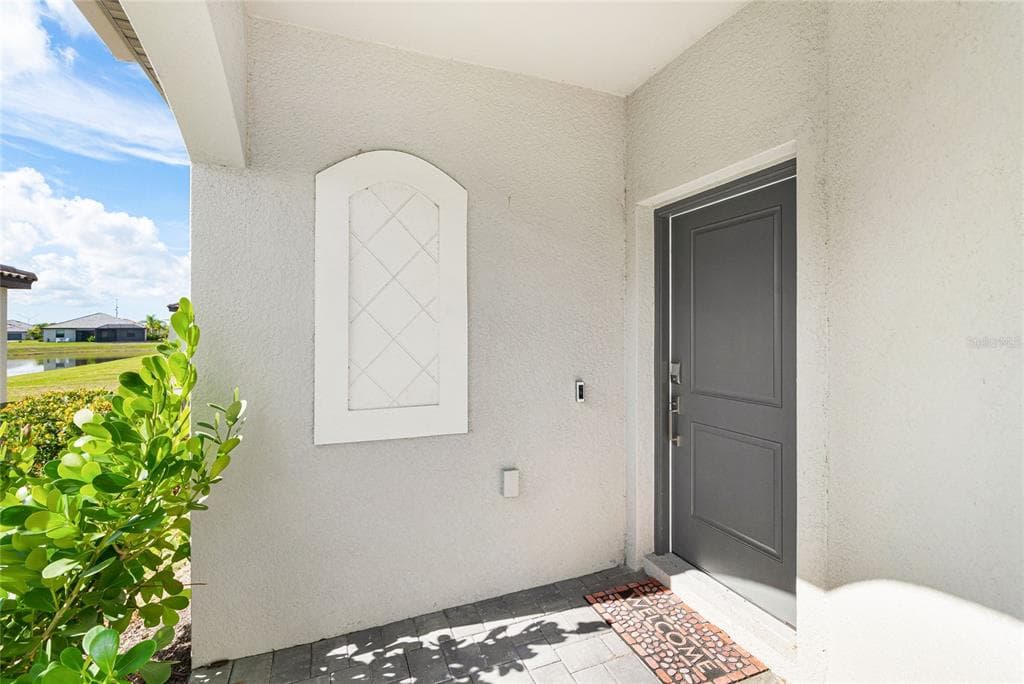 5508 SAPPHIRE STONE COVE - Interior/Exterior Photo 4 - BRADENTON, FL