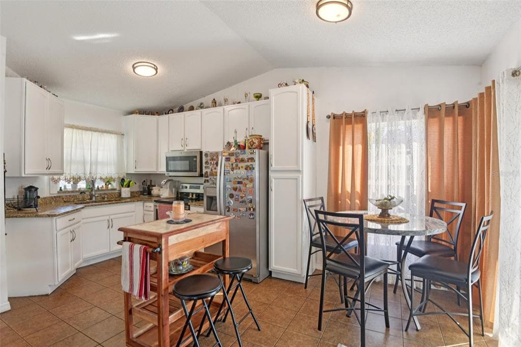 9126 BAYMEADOW COURT - Interior/Exterior Photo 5 - TAMPA, FL