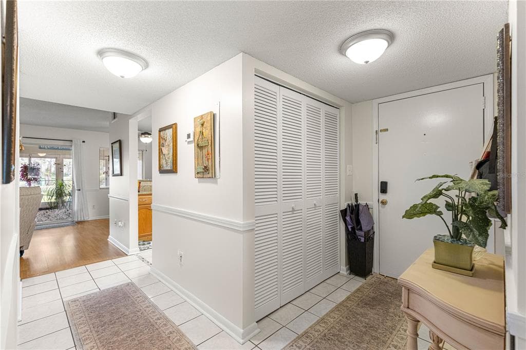 586 FAIRWAYS CIRCLE UNIT A - Interior/Exterior Photo 5 - OCALA, FL