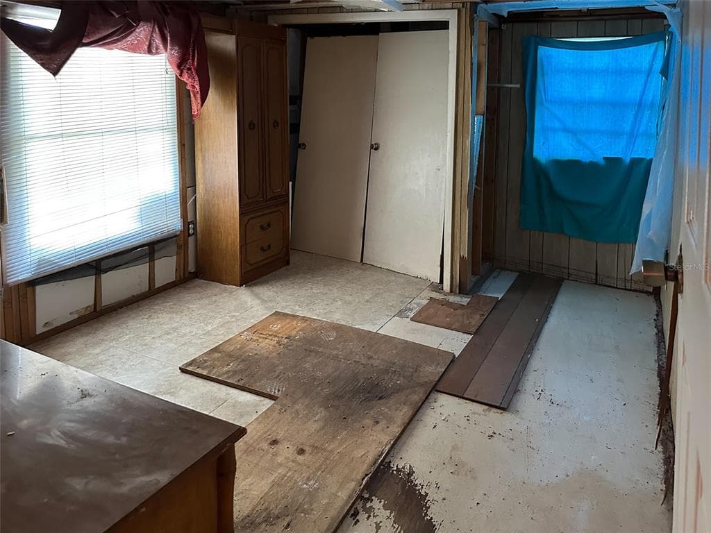 1607 FAYE STREET - Interior/Exterior Photo 4 - LAKELAND, FL