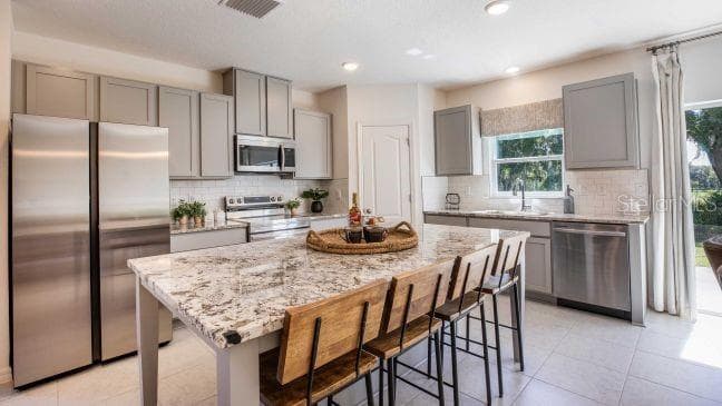 3731 ACADEMIA AVENUE - Interior/Exterior Photo 4 - LAKELAND, FL