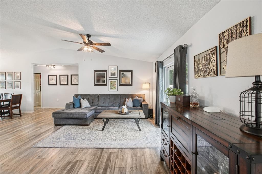 2103 W PERIO STREET - Interior/Exterior Photo 4 - TAMPA, FL