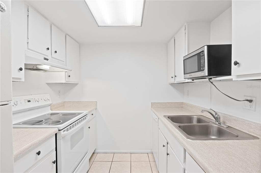 920 LAKE DESTINY ROAD UNIT F - Interior/Exterior Photo 4 - ALTAMONTE SPRINGS, FL